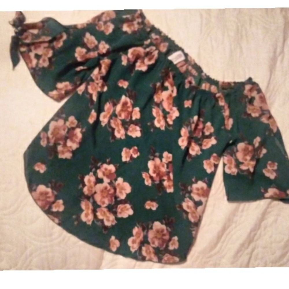 Juniors Large Sensational Collection Blouse